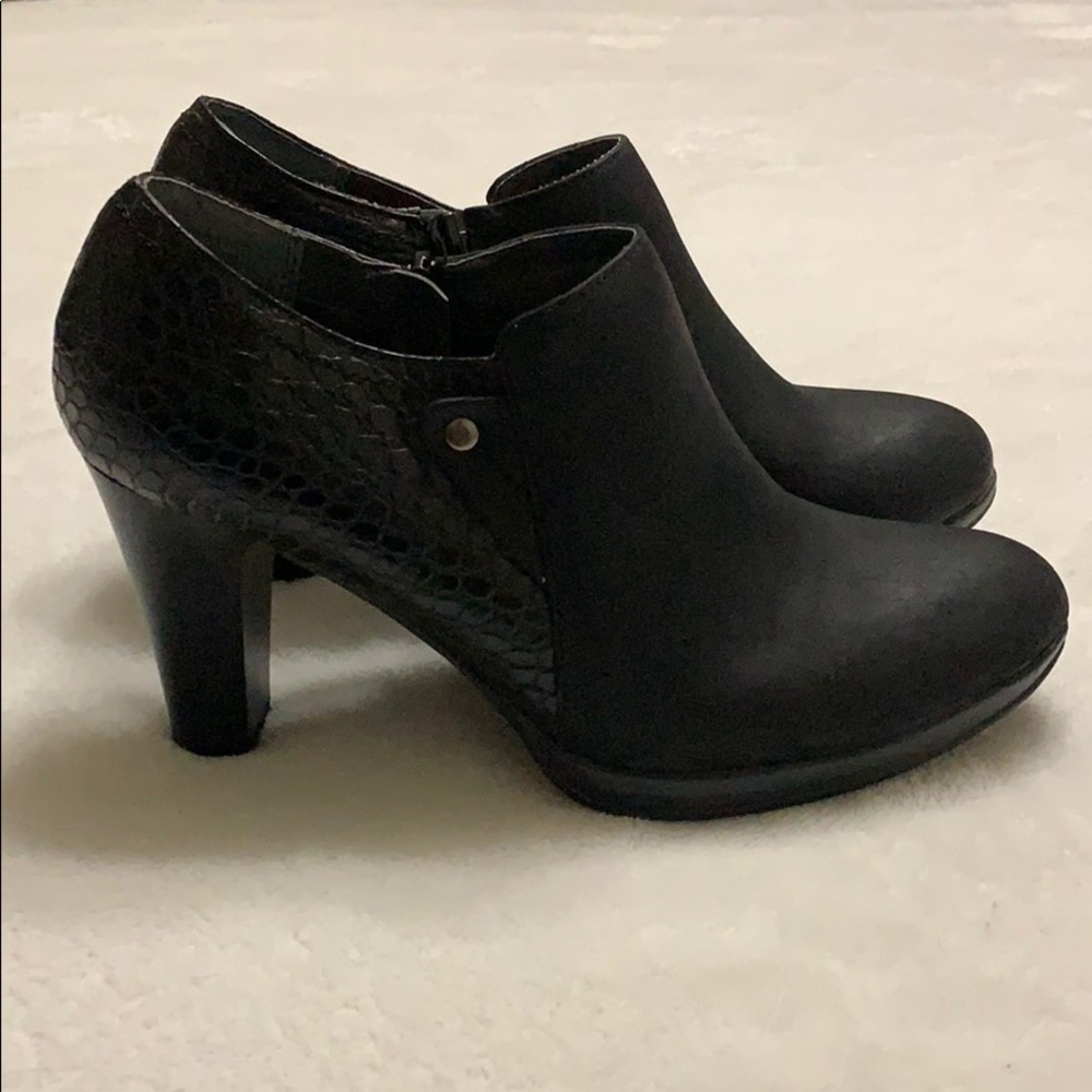 Black shooties